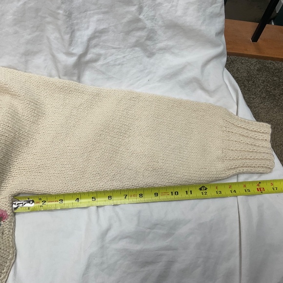 Vintage Cardigan 100% New Wool Hand Knit in New Zealand - Picture 9 of 12